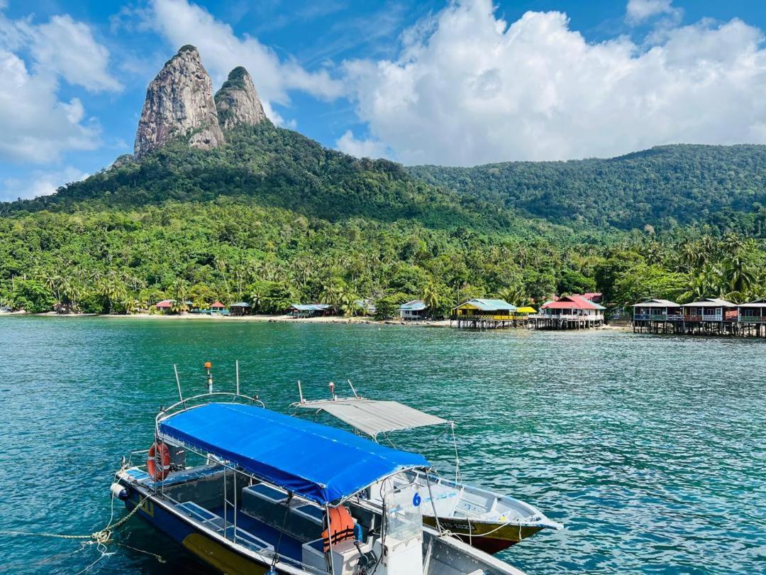 Mukut Coral Chalet Kampong Mukut Kültér fotó