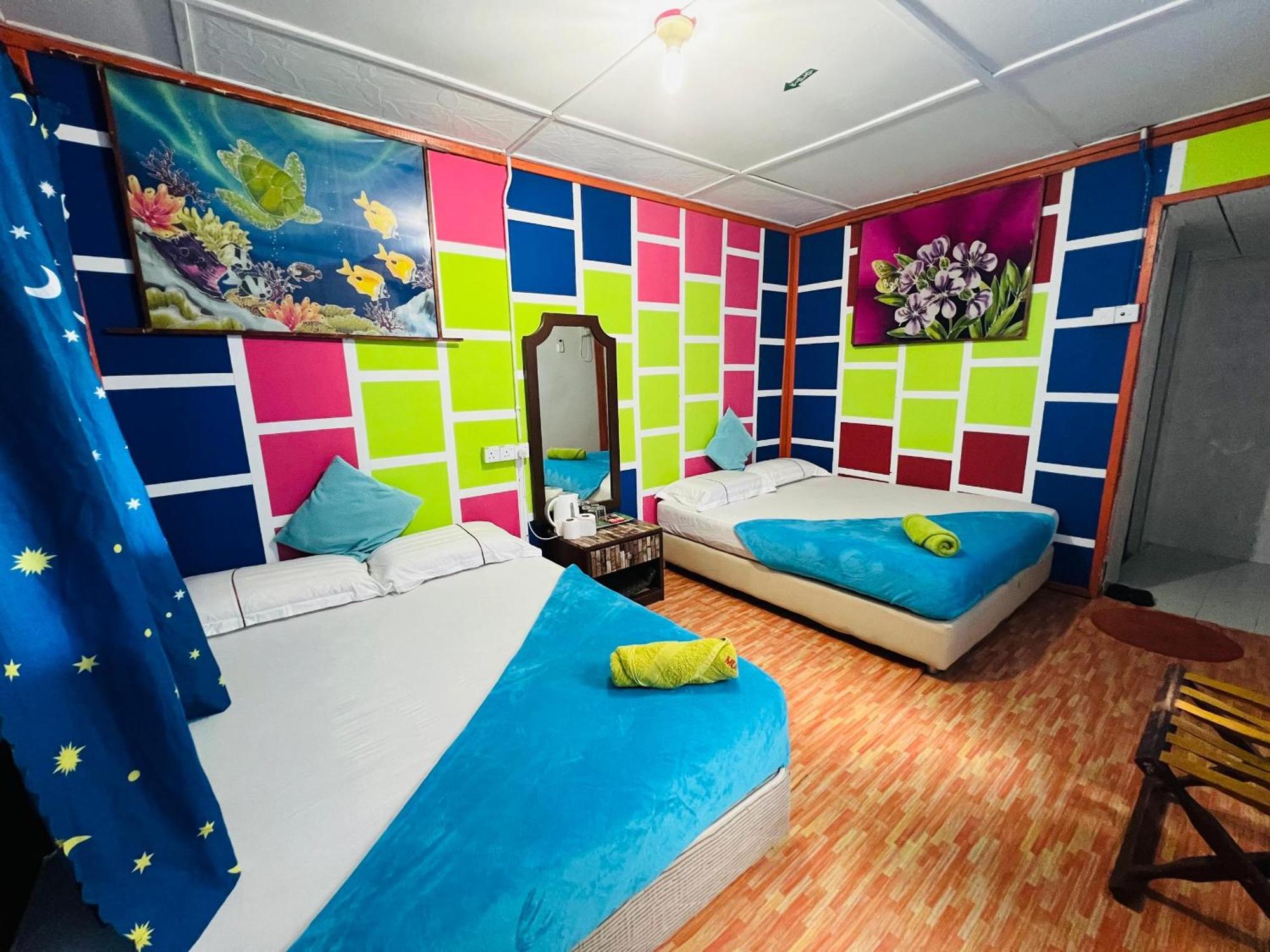 Mukut Coral Chalet Kampong Mukut Kültér fotó